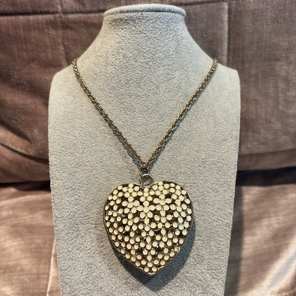 Vintage 90’s Kate Spade Unmarked Heart Pendant Necklace - Picture 4 of 7